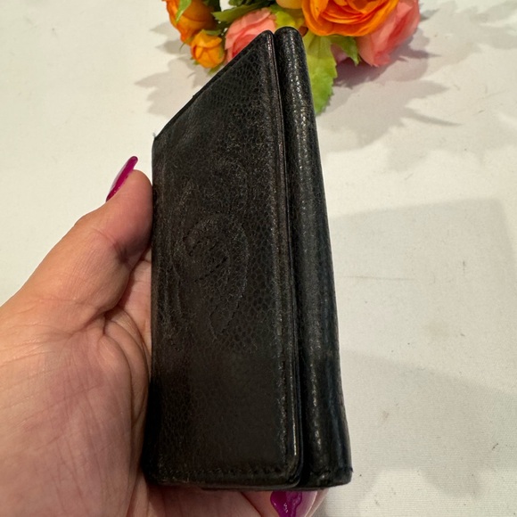 Authentic CHANEL caviar leather key case - Picture 11 of 12